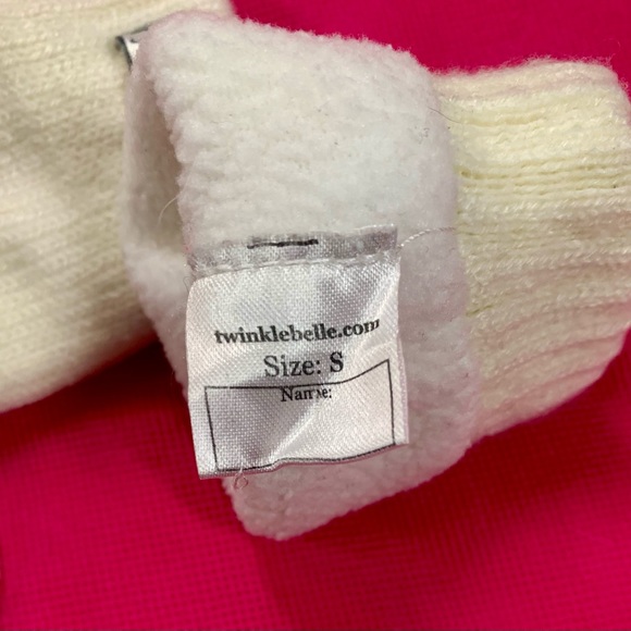 Jan and Jul Bear Hat and Mitten Set - Picture 11 of 11